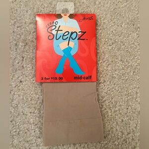 Hanes Coco Stepz Mid-Calf Socks - Beige